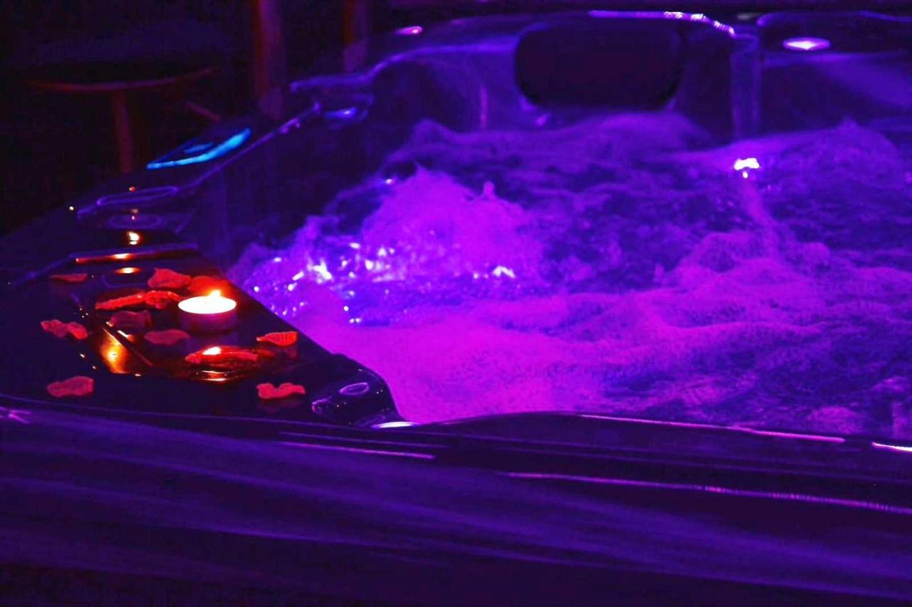פרפיניין La Gold Room Jacuzzi & Sauna Prive מראה חיצוני תמונה